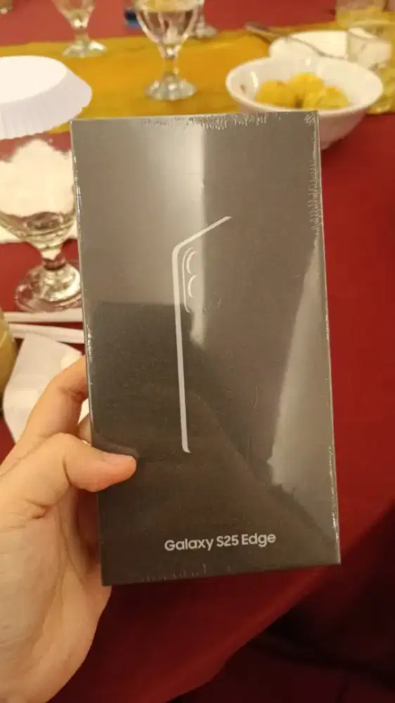 Samsung S25 Edge 12/512 Titanium Silver BNIB