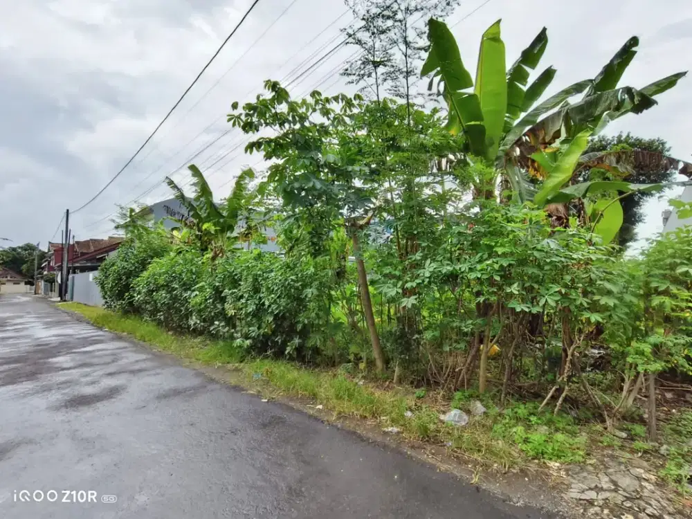 Dijual Tanah Bonus Bangunan Cafe Tengah Kota