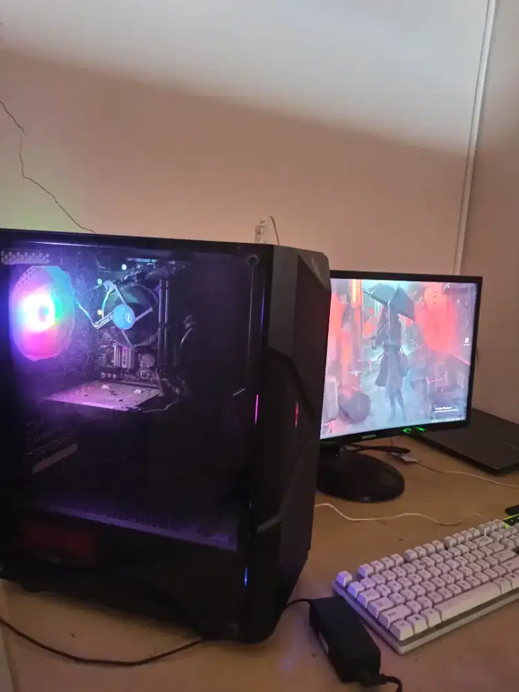 Dijual Cepat PC Gaming Fullset penggunaan Normal siap pakai