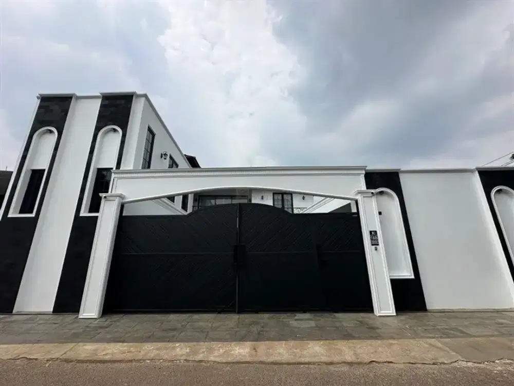 Dijual Rumah Super Mewah Bonus 8 Kamar Kost Selalu Full Di Kawasan Elit Pondok Indah, Jakarta Selatan, Dekat Mall