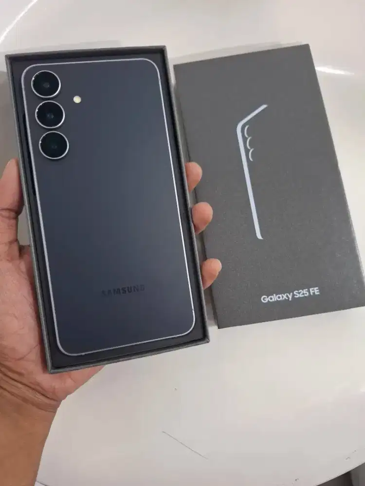 Samsung S25 FE 256gb sein jet black like new