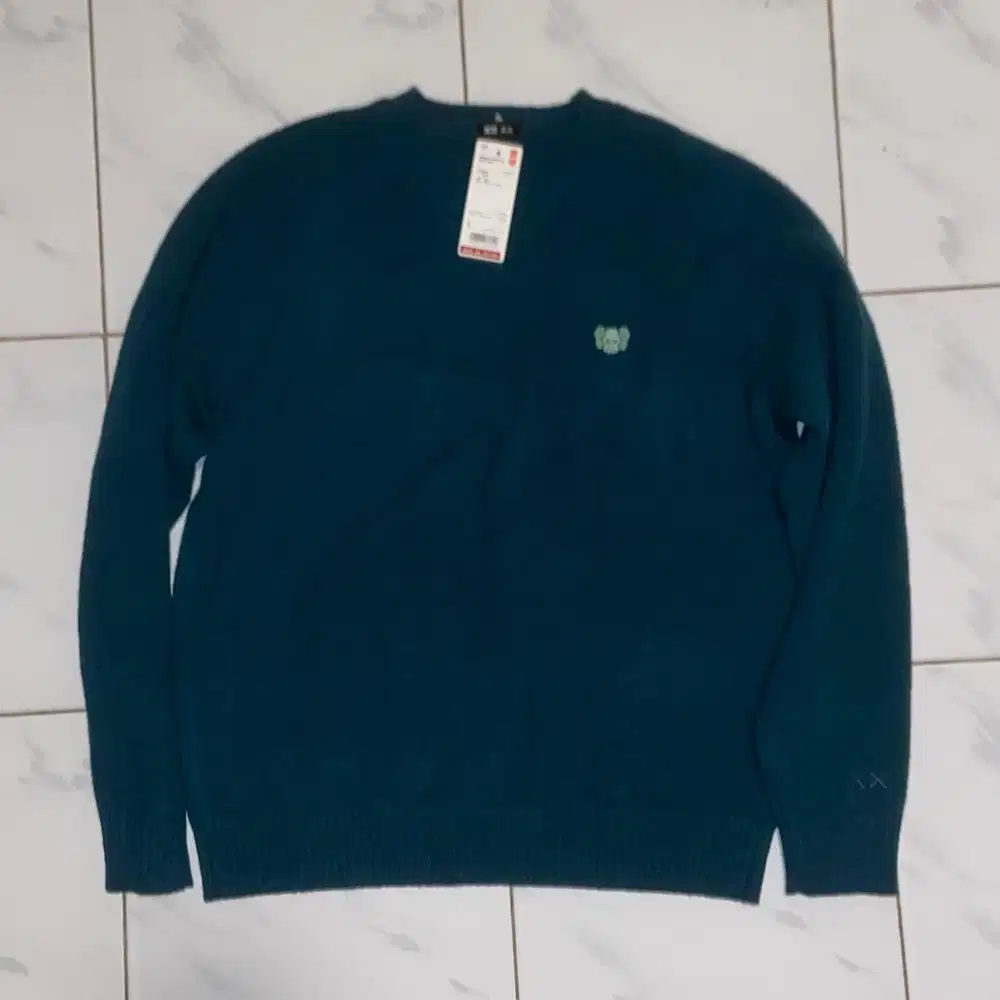 Sweater Uniqlo (Brand New)