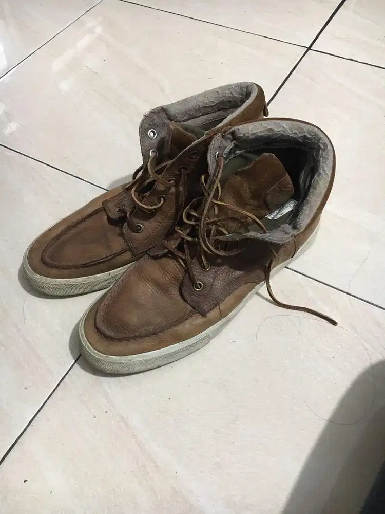 SEPATU KULIT ASLI