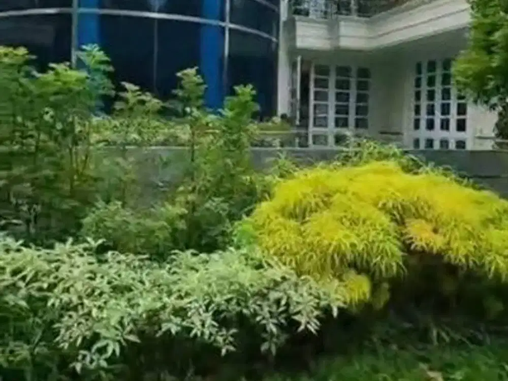 Dijual Rumah Sultan Dengan Fasilitas Kolam Renang di Kawasan Elit Bukit Golf Pondok Indah, Jakarta Selatan, Dekat PIM