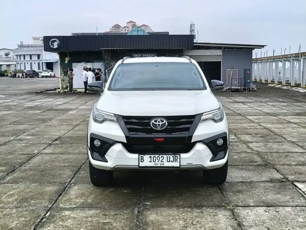 TOYOTA FORTUNER VRZ TRD 2.4 AT 2018/KM 116RB