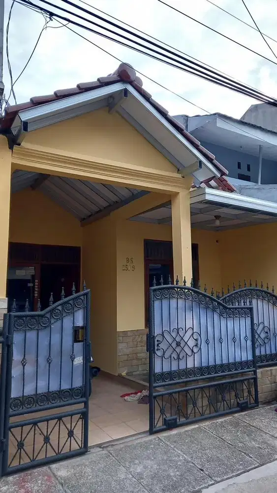 DISEWAKAN RUMAH/DIKONTRAKAN RUMAH (BISA NEGO)
