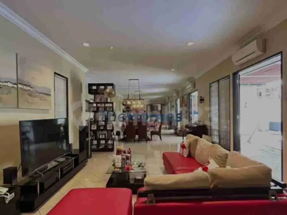 Rumah Mewah Bagus Modern Tropik di Tebet