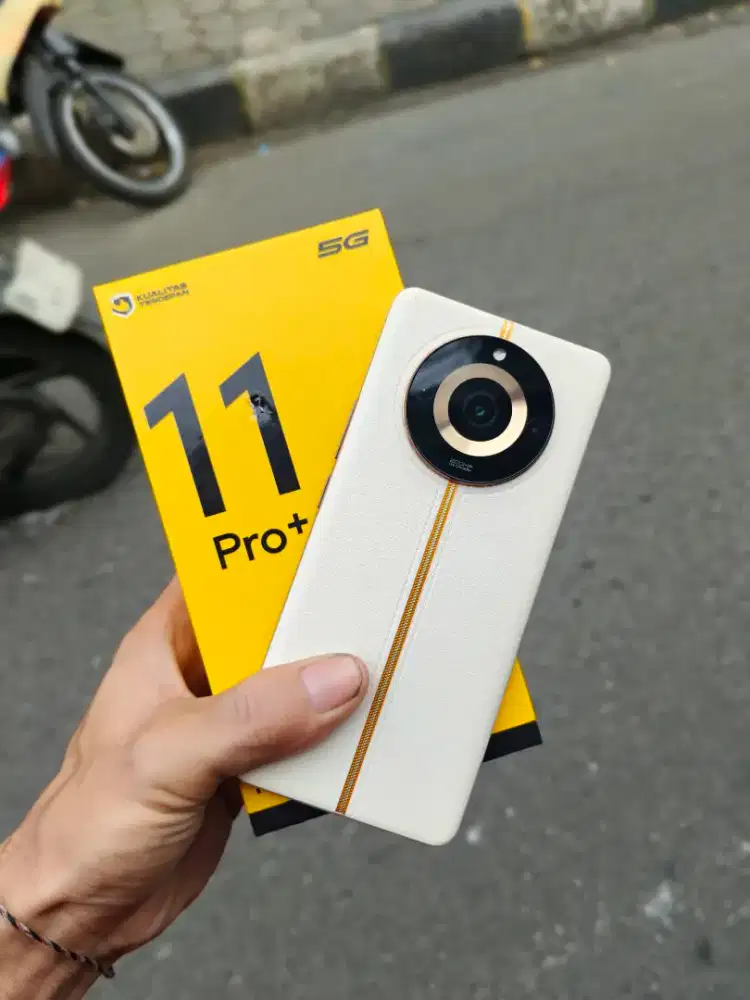 Realme 11pro++ 5G Ram 12+12/512 Fullset Mulus No Minus