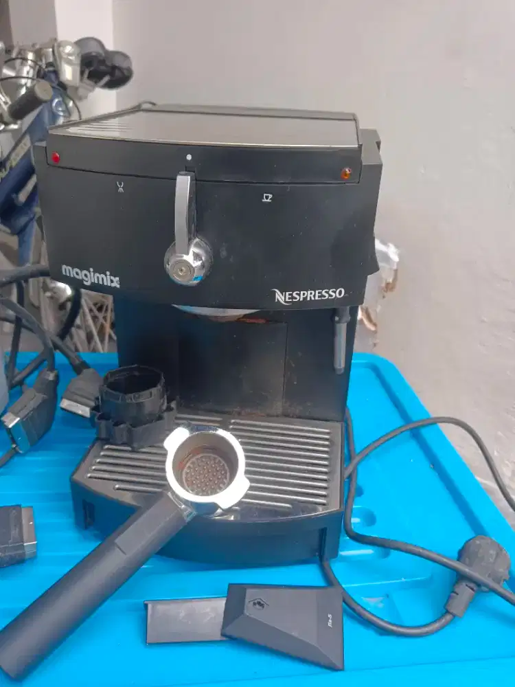 Dijual mesin kopi nespresso 2 unit