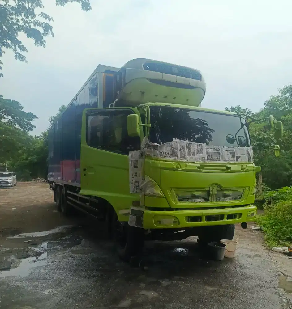 2014 Casisan Hino Lohan Tronton FL 235 JW