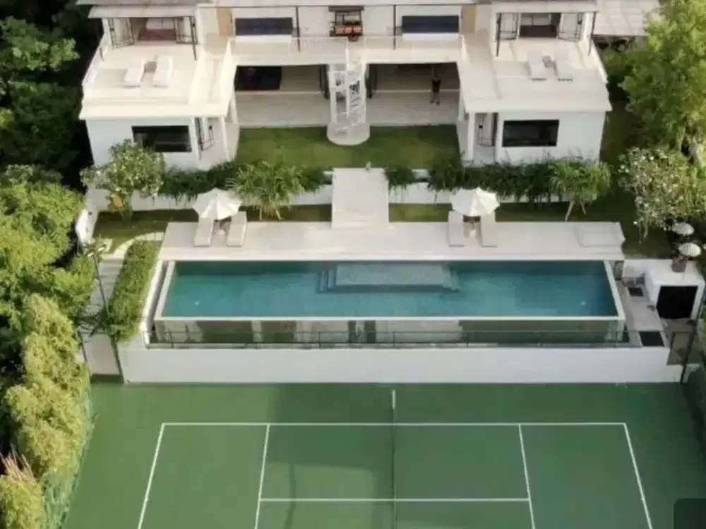 6 Bedroom Villa for sale in Pecatu, Bali