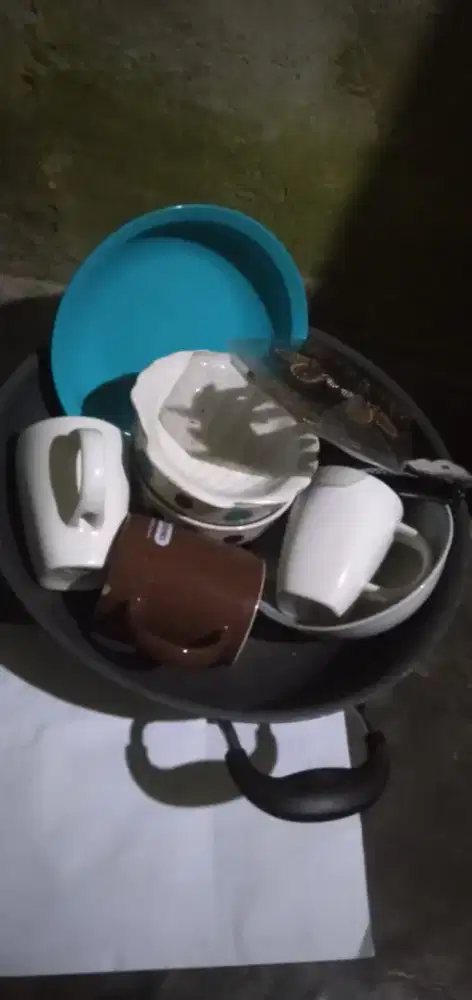 Laku brp di jual asli dan original   gelas,panci,sendok dll