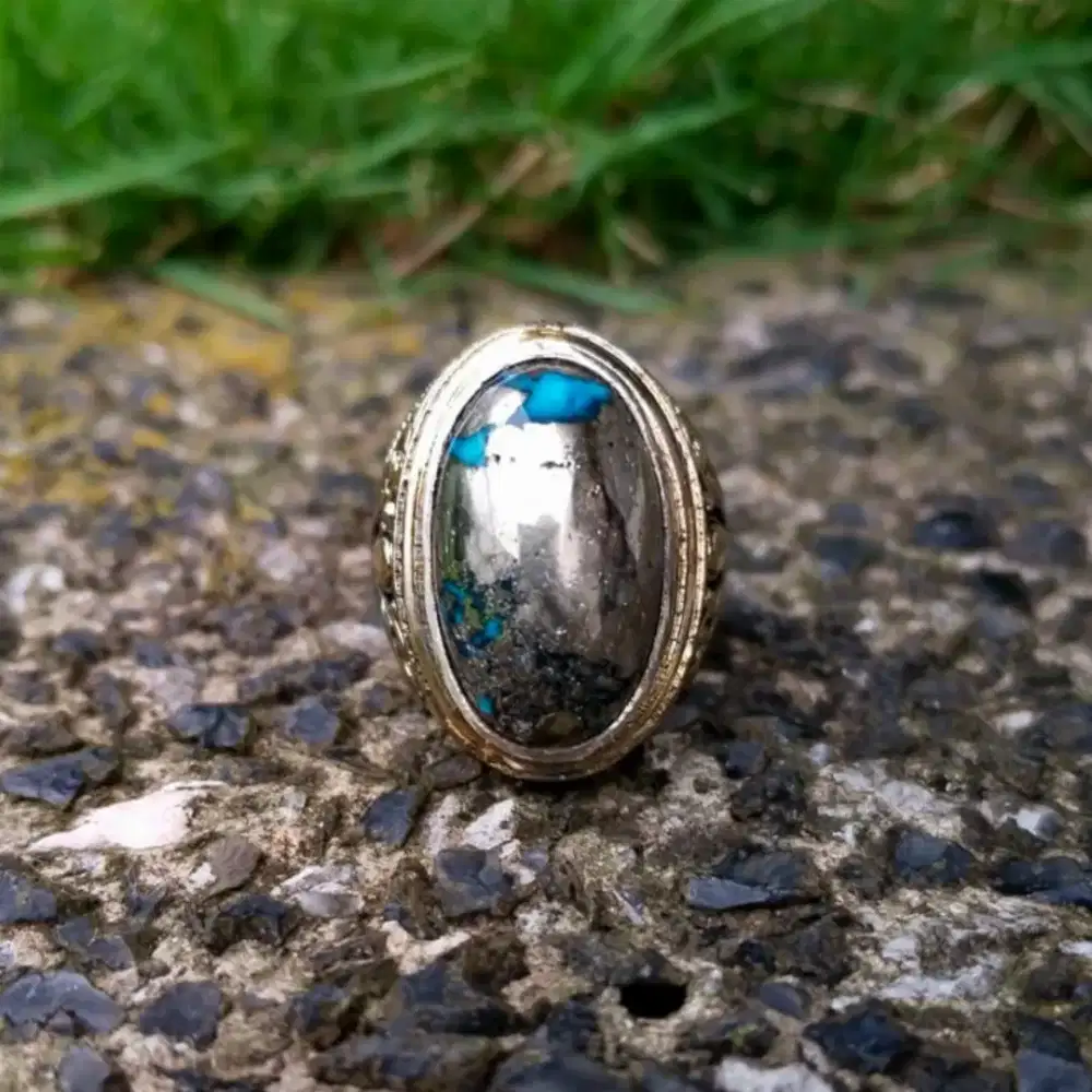 Cincin pirus persia badar pyrite