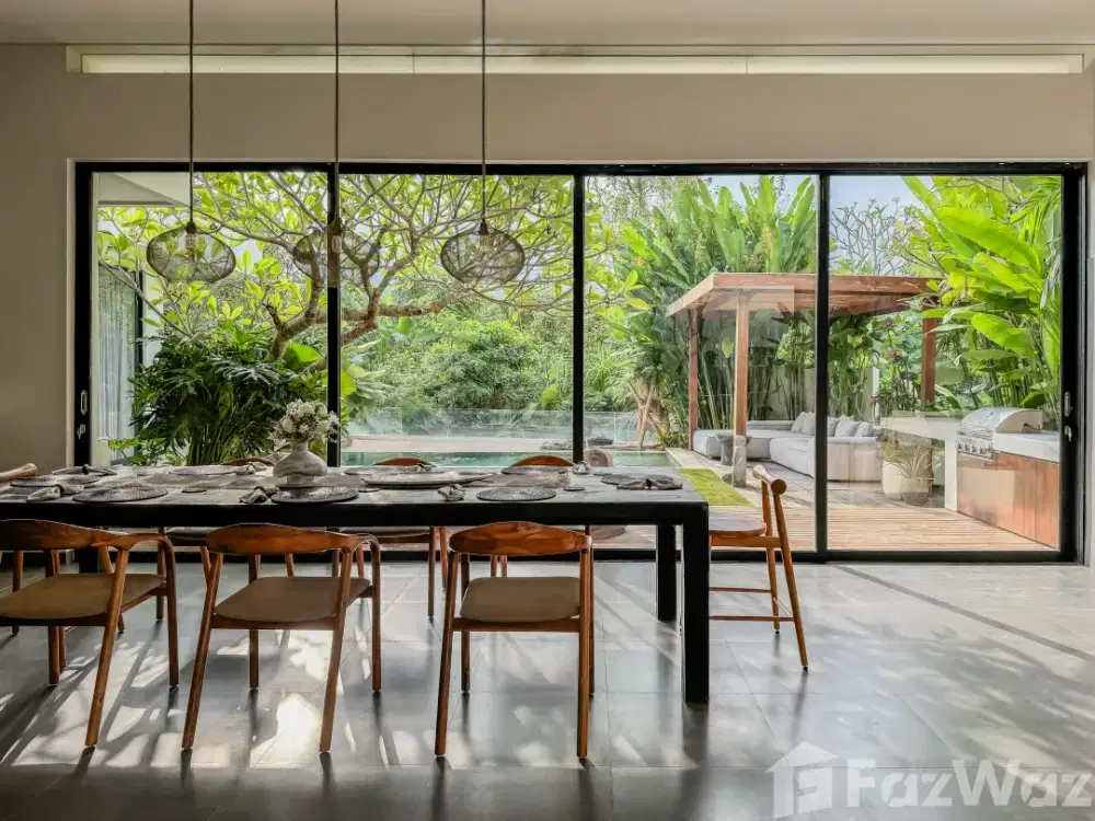 5 Bedroom Villa for sale in Canggu, Bali