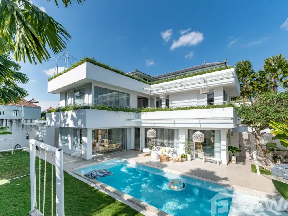 5 Bedroom Villa for sale in Canggu, Bali