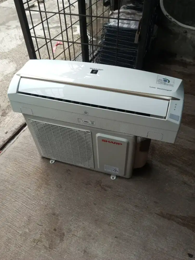 AC sharp 1/2 pk r32 dingin