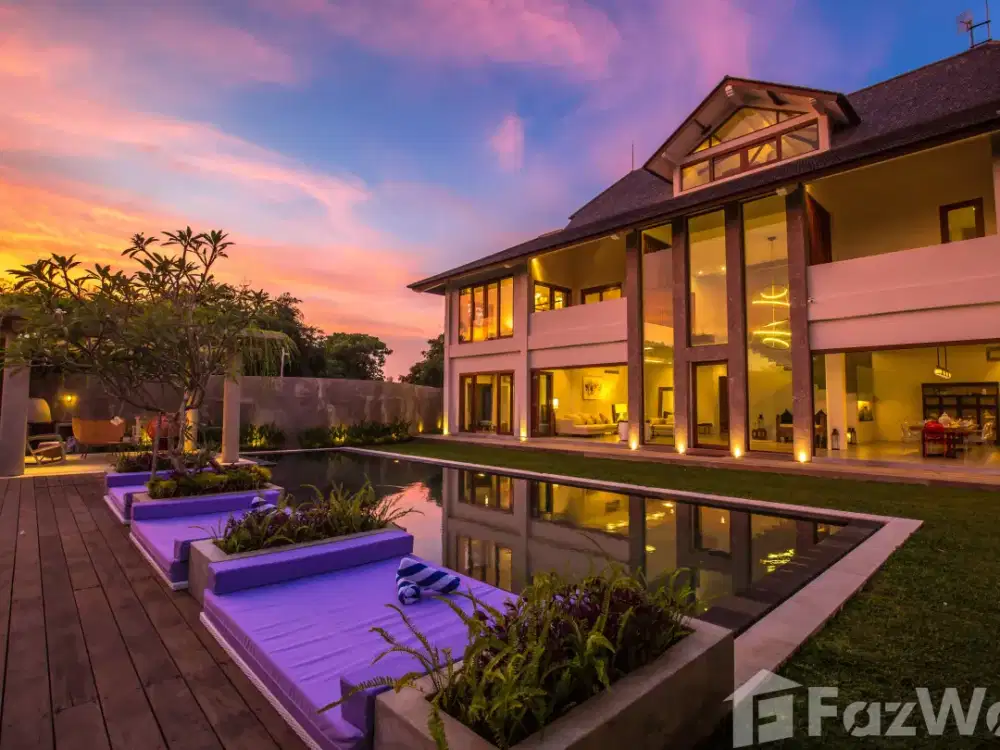 7 Bedroom Villa for sale in Sukawati, Bali