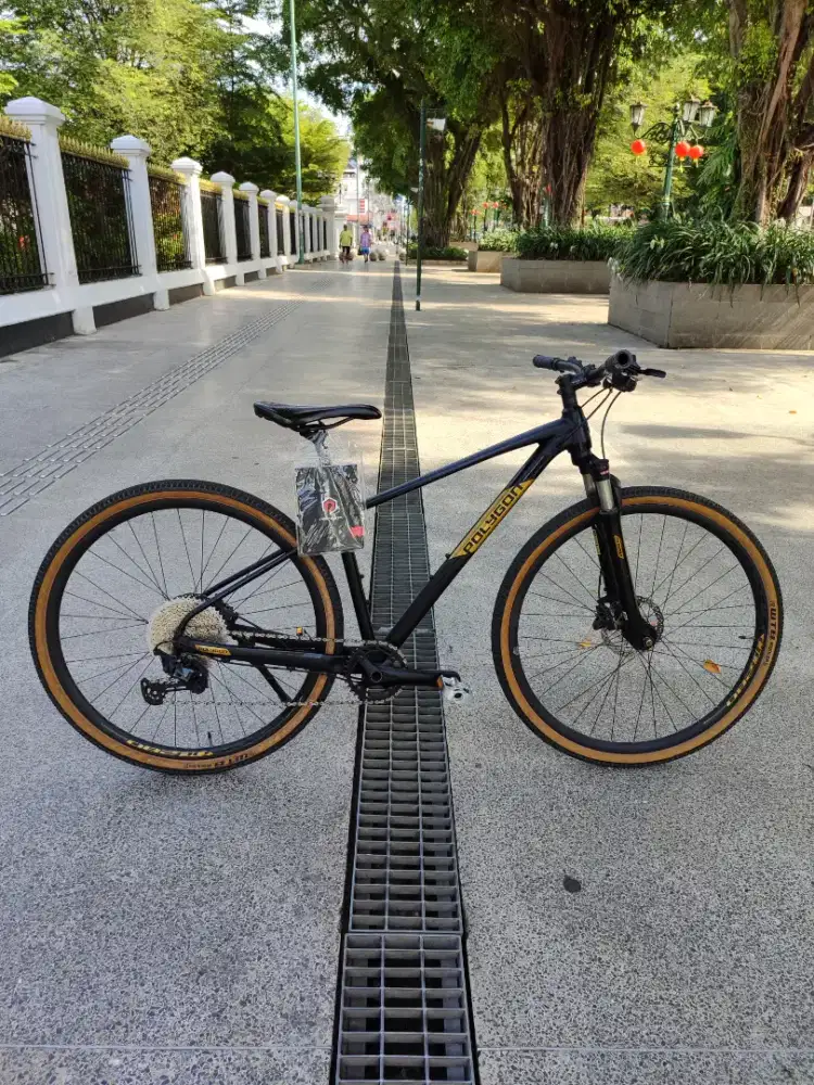 Polyogn Heist X7 size M 700c bekas bisa TT