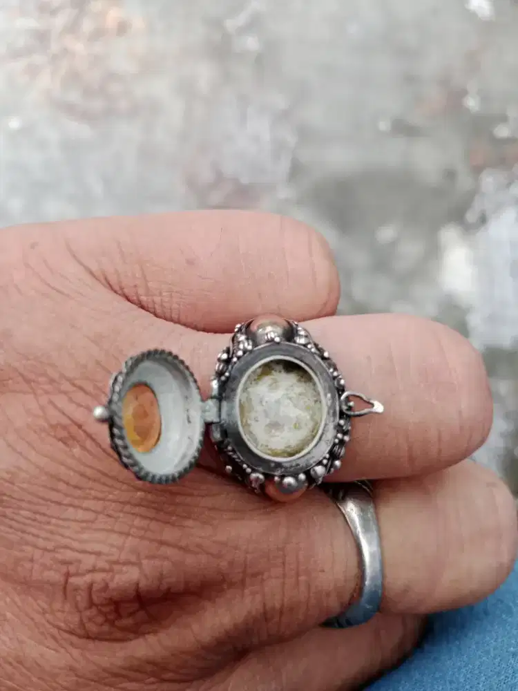 Jual sebuang cincin ukir balli