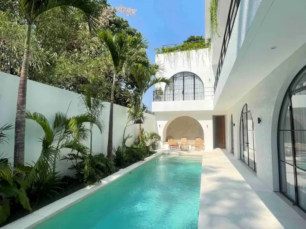 6 Bedroom Villa for sale in Umalas, Bali