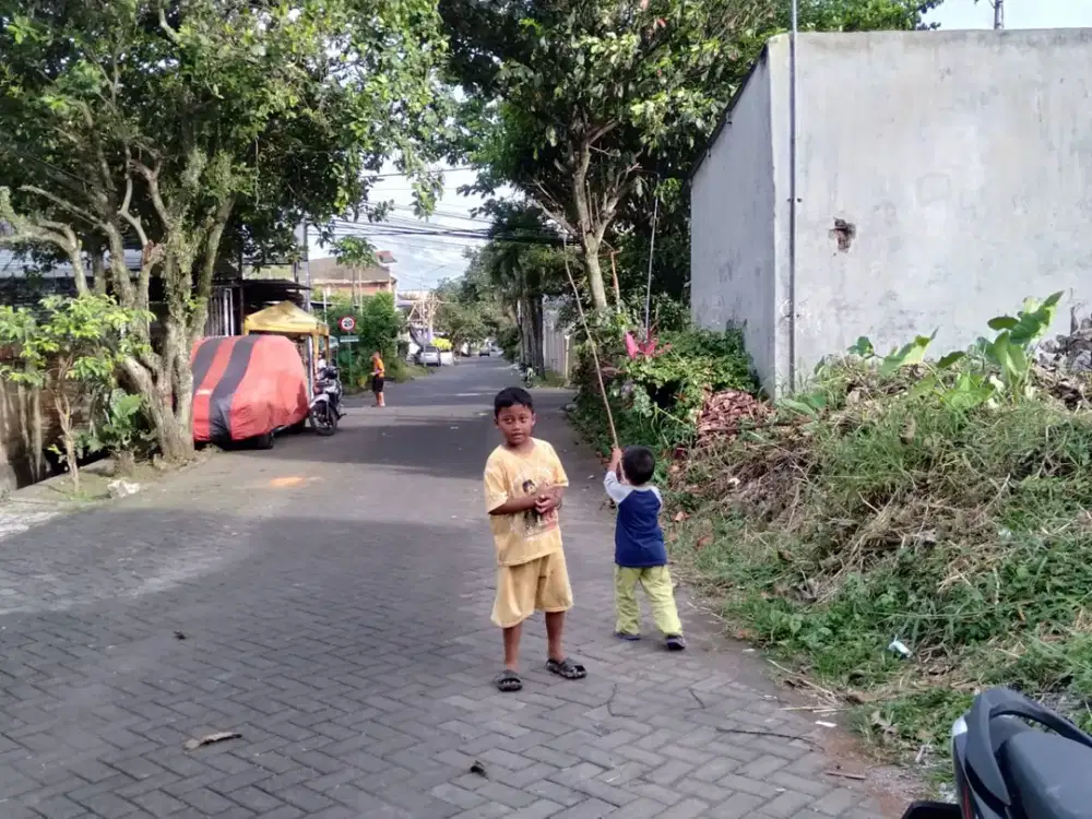 Tanah dijual lt300 teluk etna taspen depag plasa araya RSmedika blimbing Malang