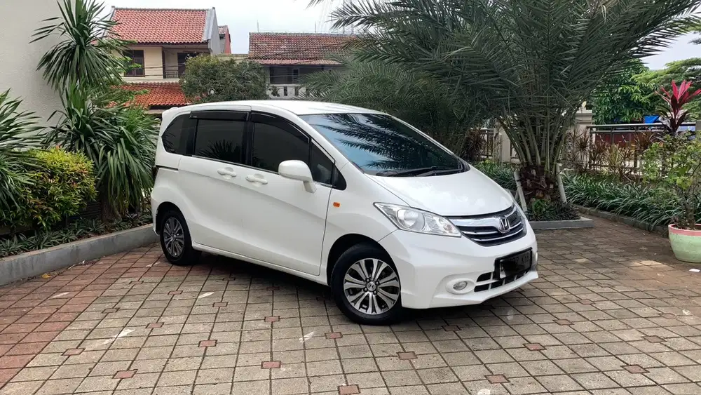 Honda Freed 2012 Bensin