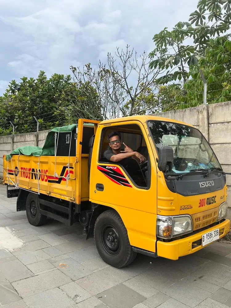 Dijual cepat isuzu elf 2014 siap kerja pajak and kir hidup