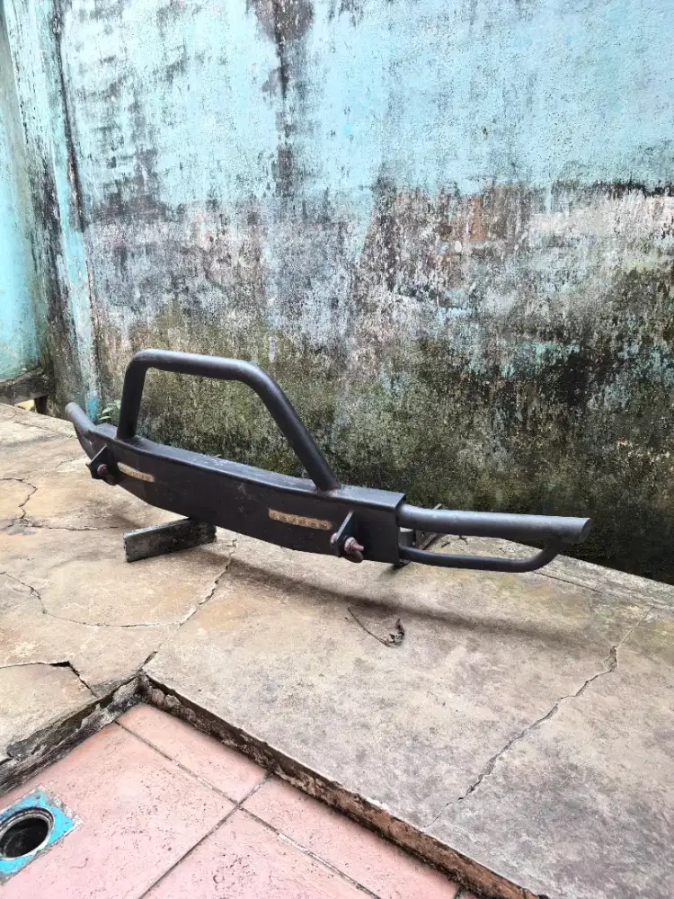 Palang depan mobil Rush