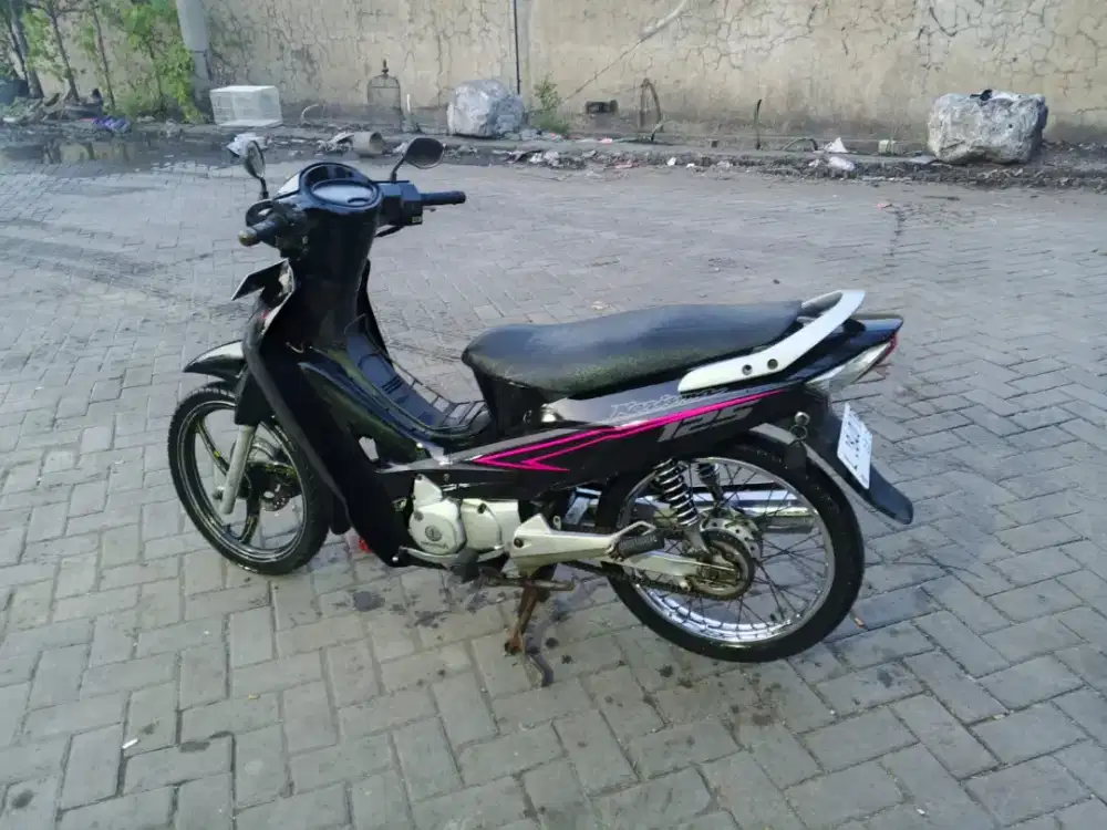Karisma 2004 barang mulus