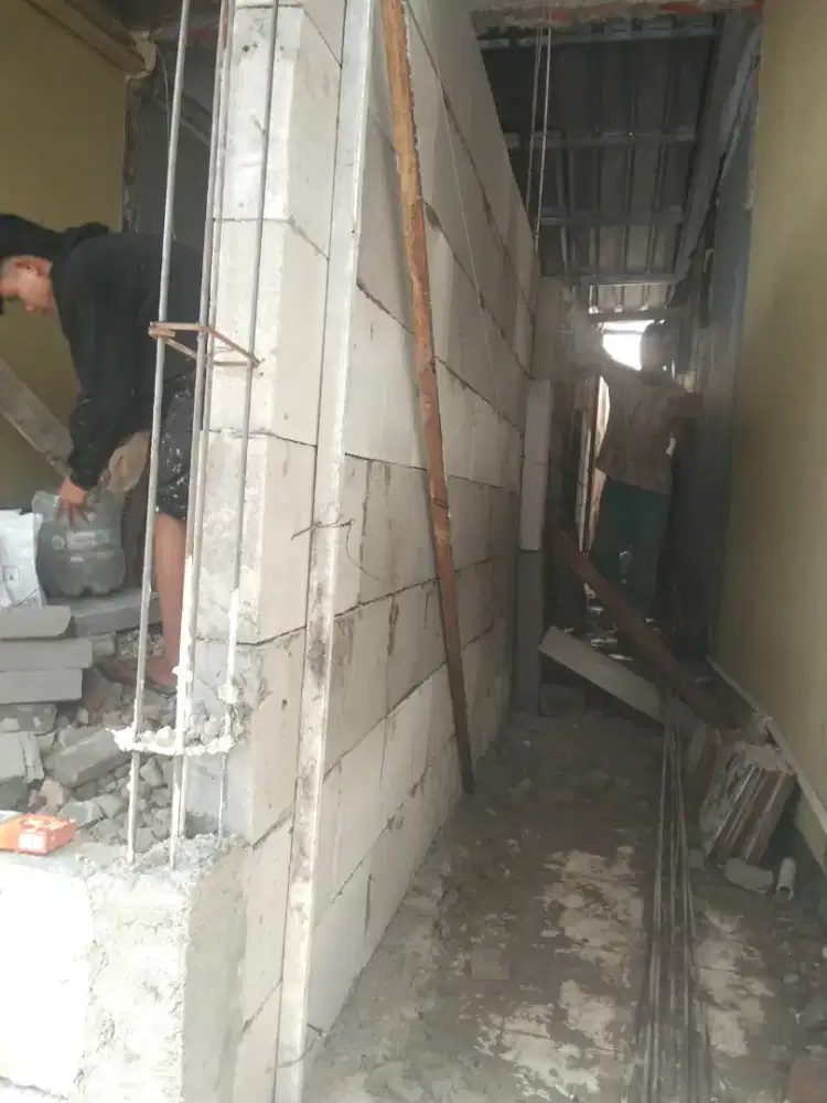 Tukang harian dan borongan