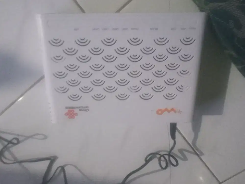 Bantu bantu narik kabel