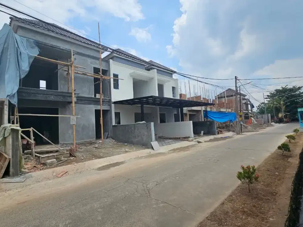 Rumah 2 lantai siap huni akses lebar dekat LRT Cibubur