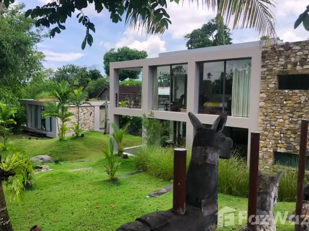 6 Bedroom Villa for sale in Kerobokan, Bali
