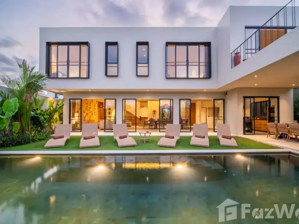 6 Bedroom Villa for sale in Umalas, Bali