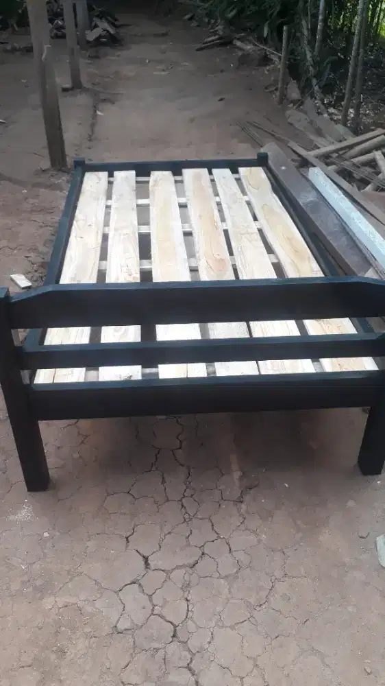 Dipan ukuran 200 x 90