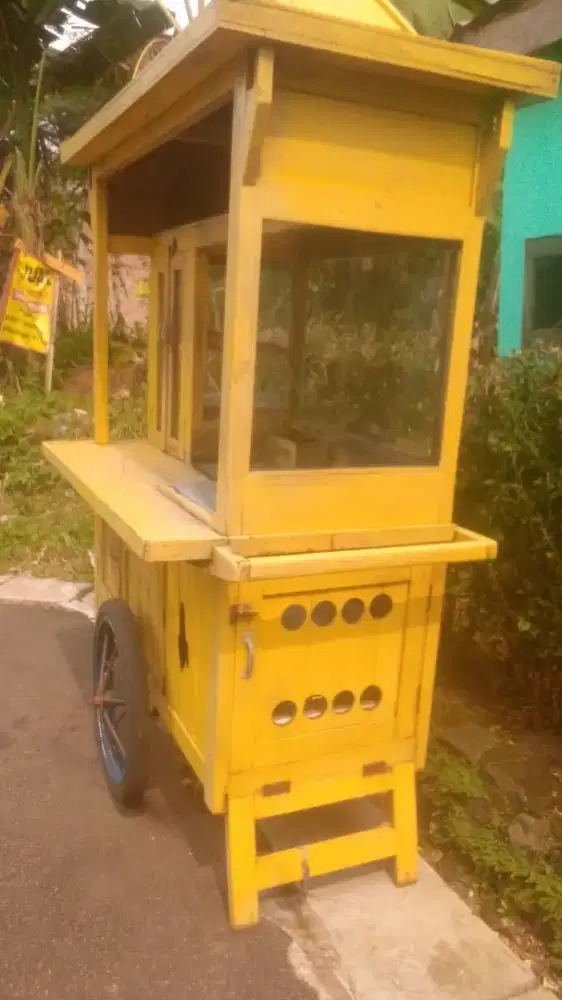 Gerobak bekas mie ayam dan bakso