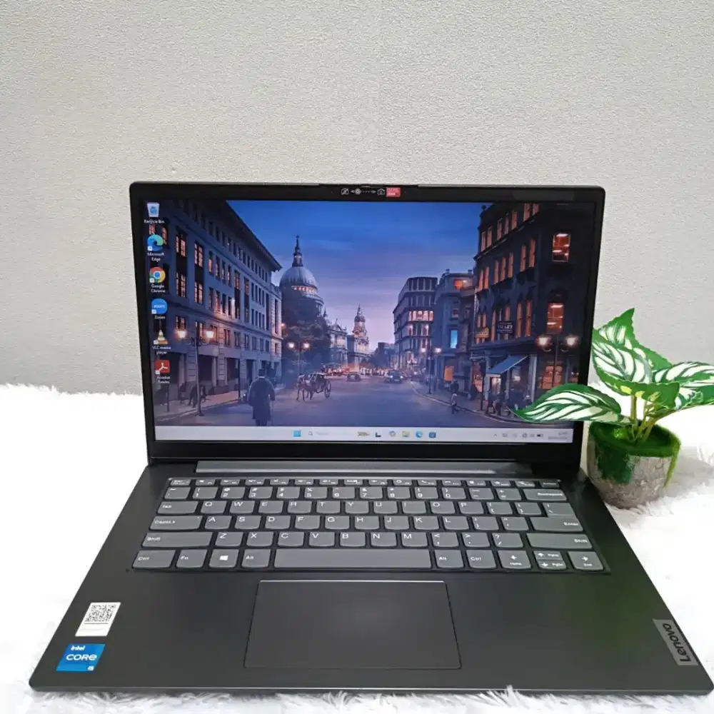 LENOVO V14 CORE I5 1135G7 INTEL IRIS XE RAM 8GB SSD 512GB LAYAR 14.0