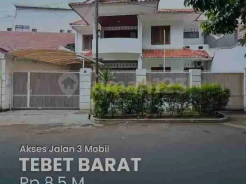 Rumah Bagus Akses Jalan 3 Mobil SHM di Tebet