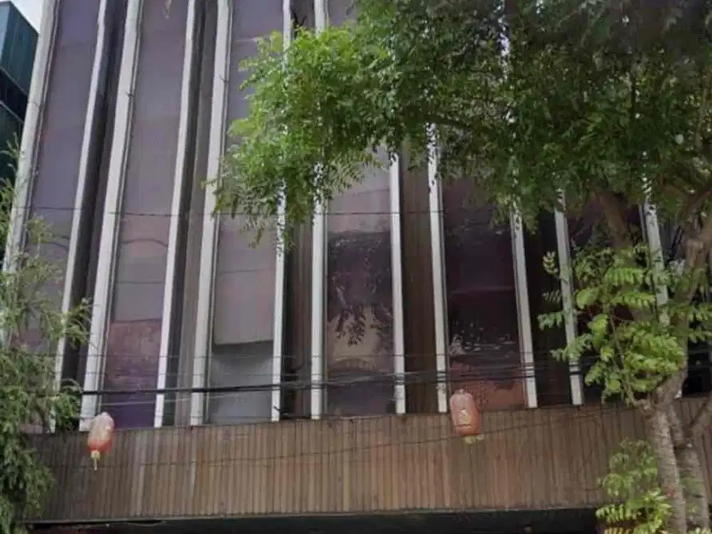 Disewakan Ruko 3 Lantai di Kembang Jepun dekat Pasar Atum