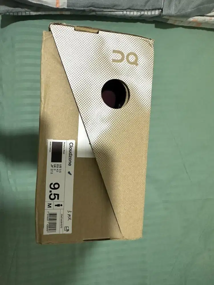 Sepatu On Cloud original