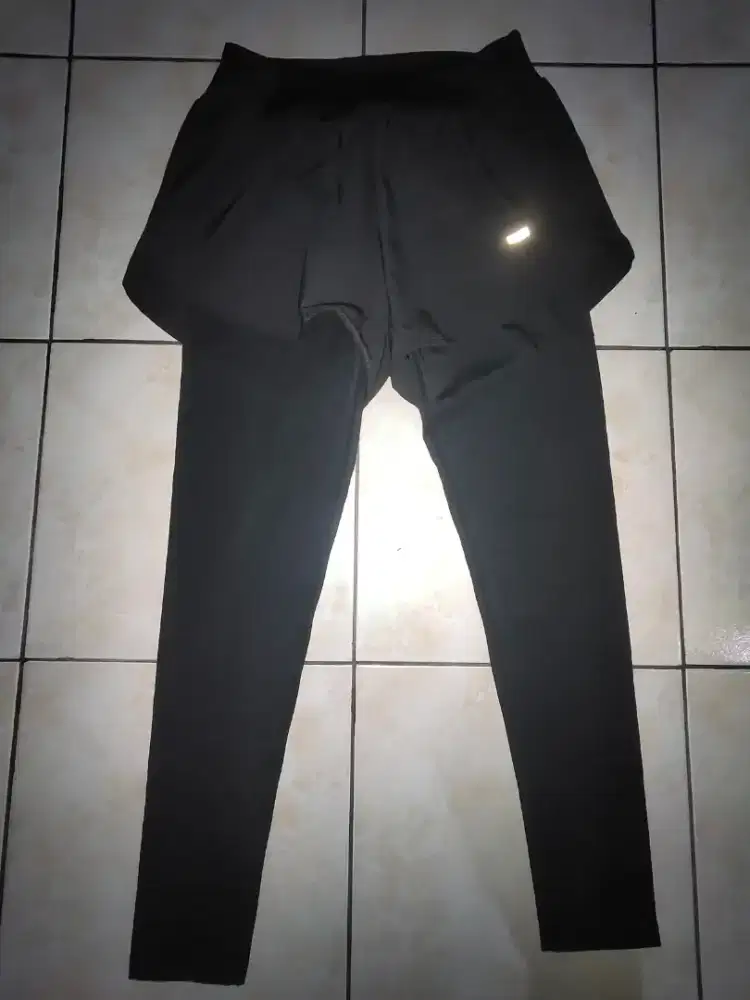 Preloved Celana Running