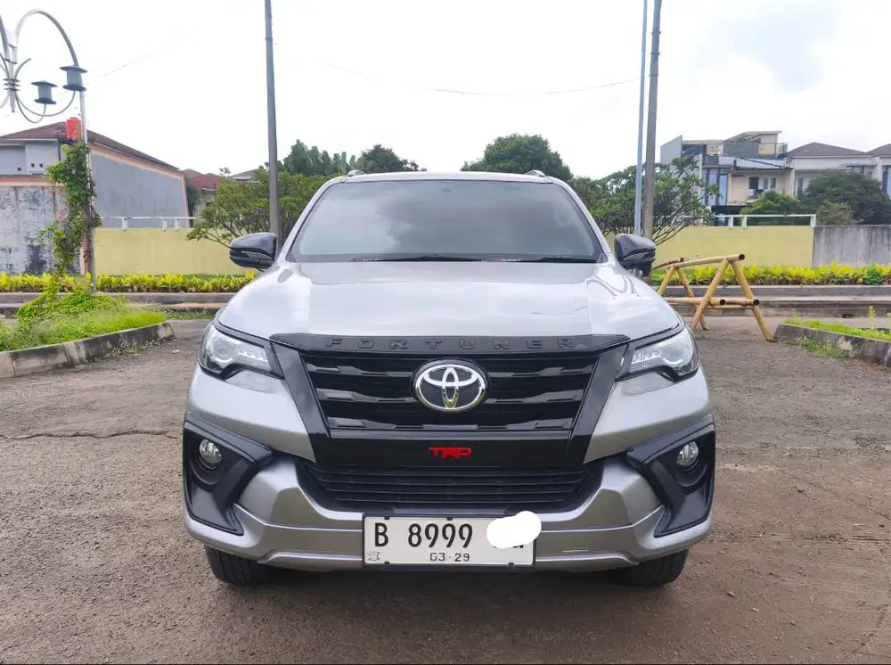 KM 53rb Toyota Fortuner TRD Sportivo Diesel AT 2019 Service record