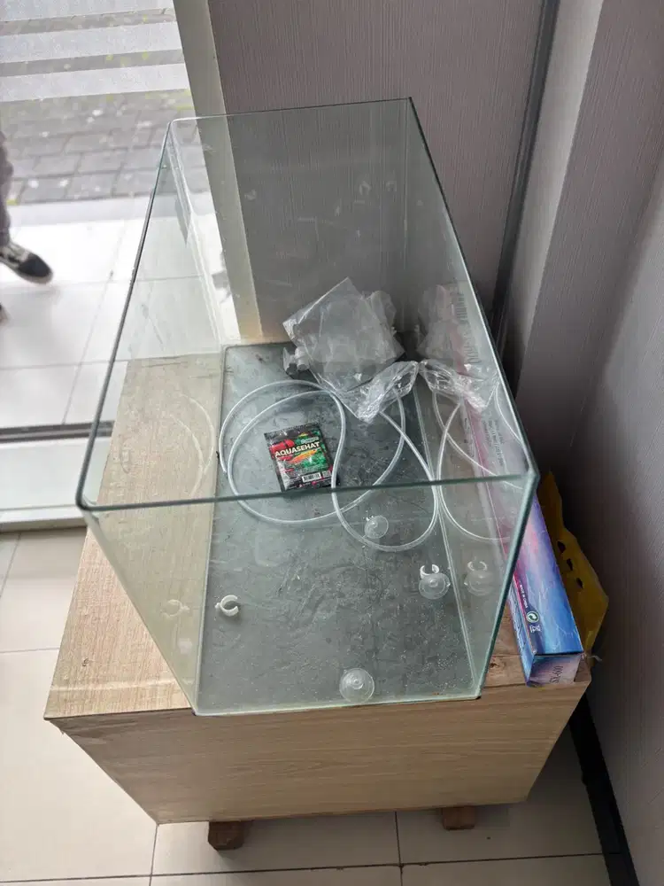 Aquarium 60x40 (Bekas & Filteran baru)