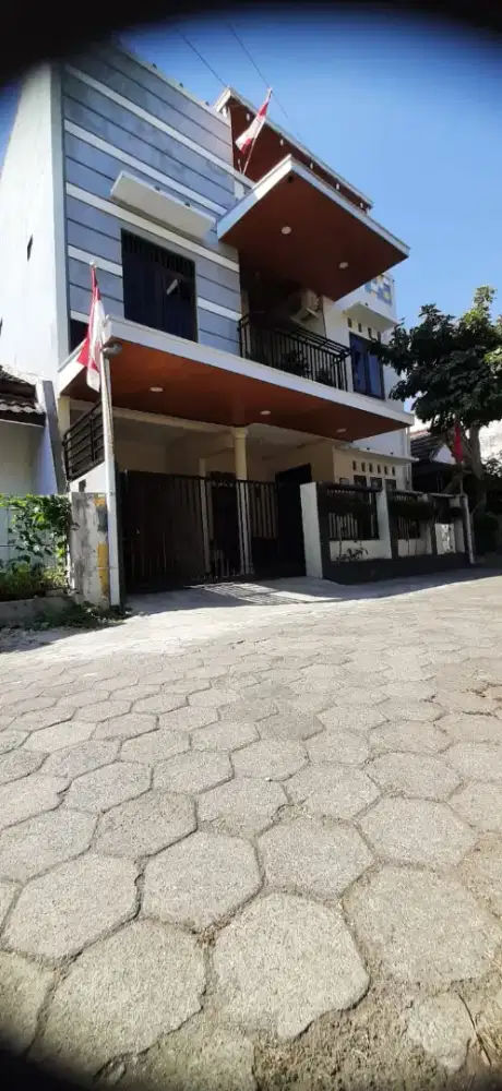 Rumah 3 lantai dalam perumahan dekat RS Wirosaban Umbulharjo Yogya