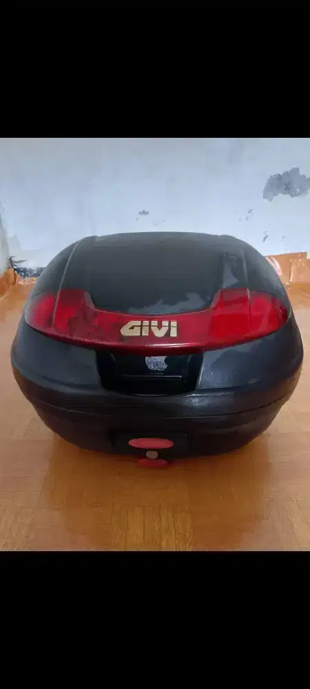 Top Box Givi & Bracket utk Honda ADV 150