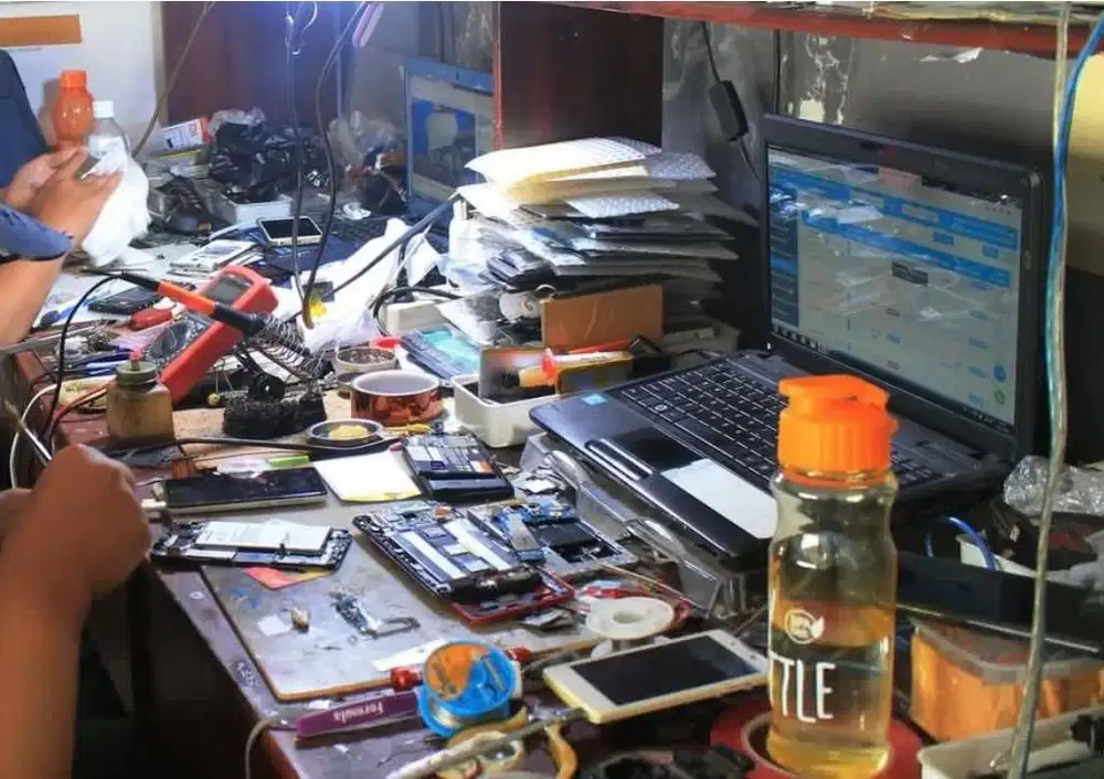 DICARI ADMIN TOKO & TEKNISI HANDPHONE