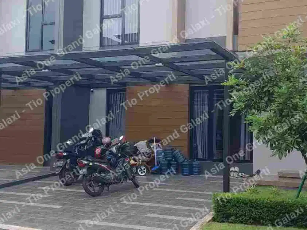 Rumah Semi Furnish dekat Club House di Summarecon Bekasi