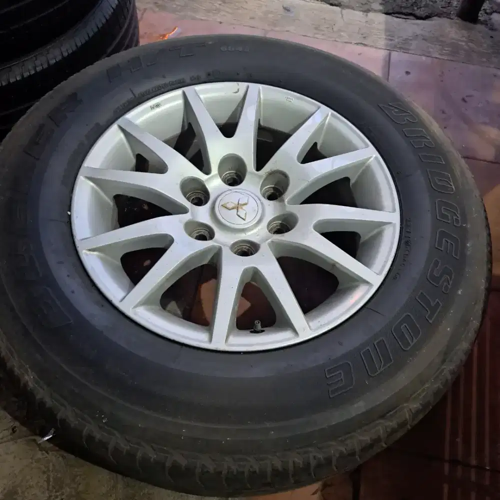 Ban serep ring 17 pajero strada triton