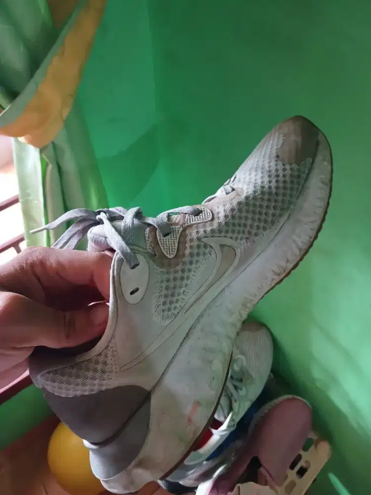 Sepatu nike running uk 44