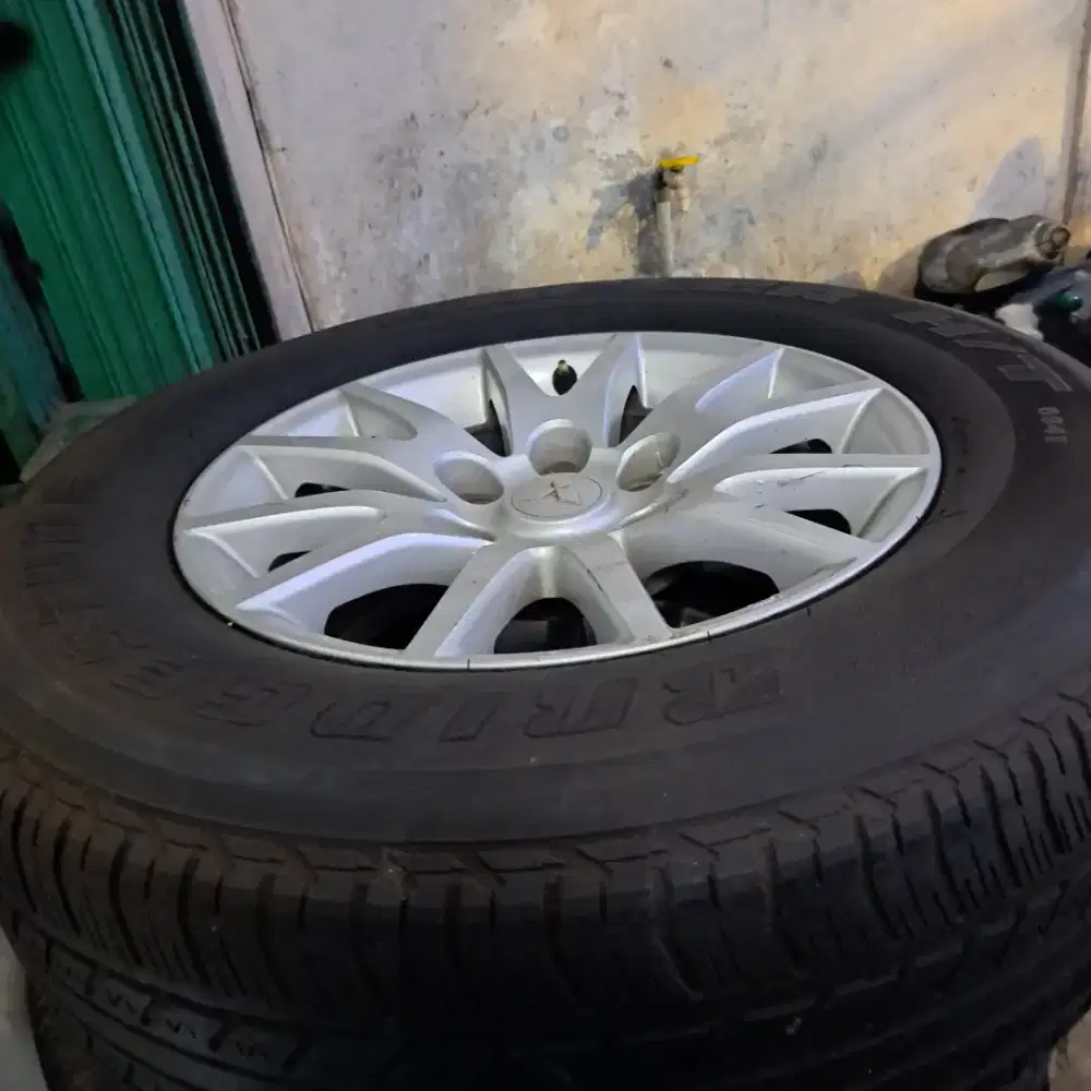 Ban stip ring 17 pajero strada triton velg plus ban